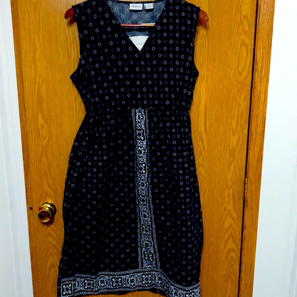The Vermont Country store Navy floral dress like new condition